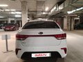 2018 Kia Rio IV, белый, 1300000 рублей - вид 4