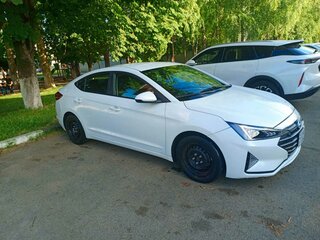 2019 Hyundai Elantra VI (AD) Рестайлинг, белый, 850000 рублей, вид 3