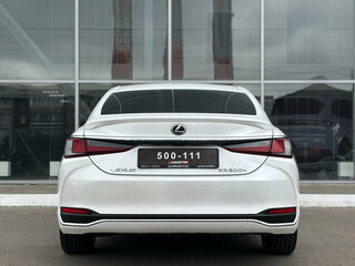 2018 Lexus ES 300h VII, белый, 3590000 рублей, вид 5