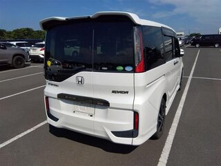 2016 Honda Stepwgn Spada V, белый, 1650000 рублей, вид 5