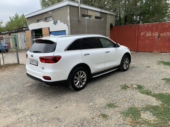 2018 Kia Sorento 8-speed III Prime Рестайлинг, белый, 3300000 рублей - вид 2