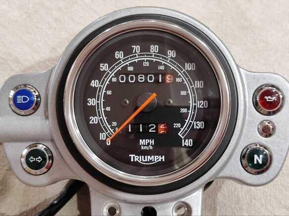 2006 Triumph Scrambler, белый, 850000 рублей - вид 6