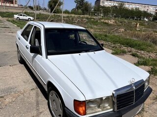 1986 Mercedes-Benz 190 (W201), белый, 350000 рублей, вид 3