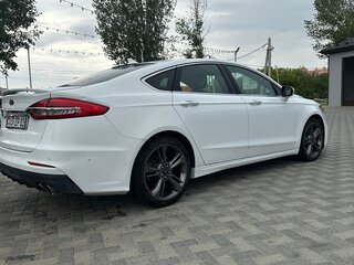 2018 Ford Fusion (North America) Sport II Рестайлинг, белый, 1619000 рублей, вид 5