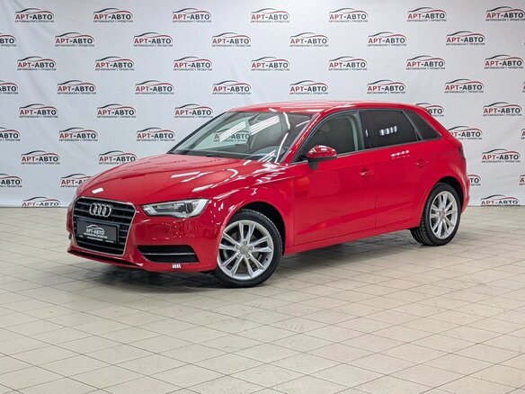 2014 Audi A3 III (8V), красный
