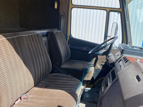 1990 Mercedes-Benz T2, жёлтый, 420000 рублей, вид 3