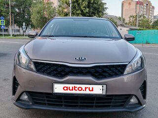 2021 Kia Rio IV Рестайлинг, коричневый, 1300000 рублей, вид 2