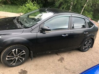 2010 Ford Focus II Рестайлинг, чёрный, 300000 рублей, вид 5