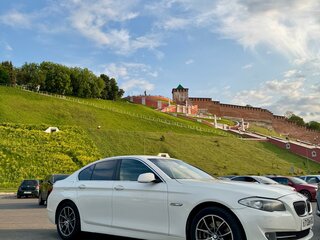 2013 BMW 5 серии 520i VI (F10/F11/F07), белый, 1450000 рублей, вид 4