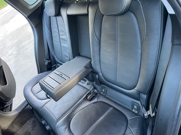 2017 BMW X1 18i sDrive II (F48), чёрный, 1770000 рублей - вид 17