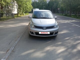 2010 Nissan Tiida I Рестайлинг, серебристый, 765000 рублей, вид 1