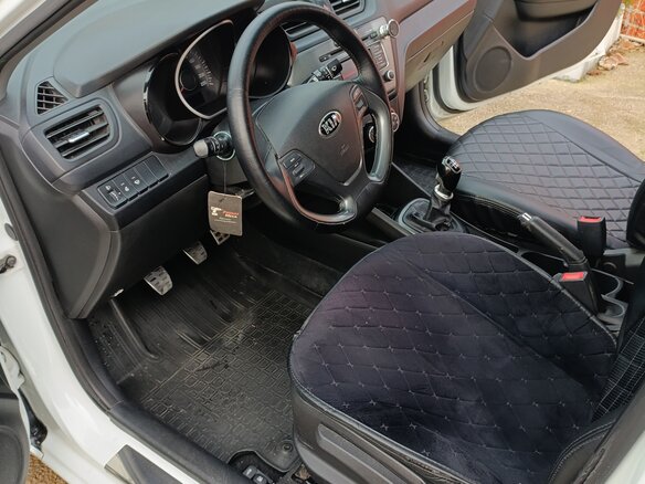 2016 Kia Rio III Рестайлинг, белый, 960000 рублей - вид 5