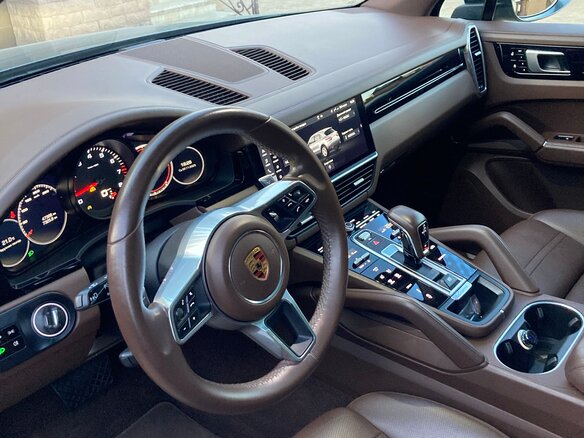 2020 Porsche Cayenne III, серый, 8200000 рублей - вид 6