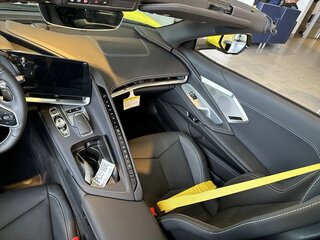 2024 Chevrolet Corvette Stingray C8, жёлтый, 13557473 рублей, вид 5