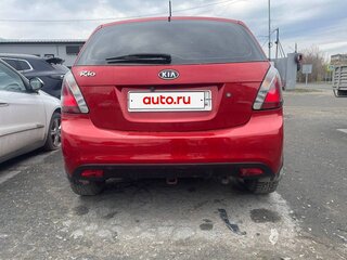 2009 Kia Rio II Рестайлинг, красный, 450000 рублей, вид 5