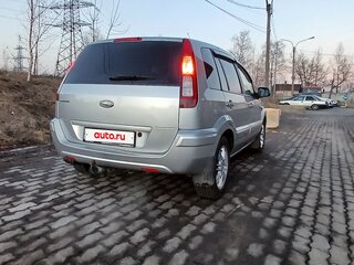2010 Ford Fusion I Рестайлинг, серебристый, 500000 рублей, вид 5