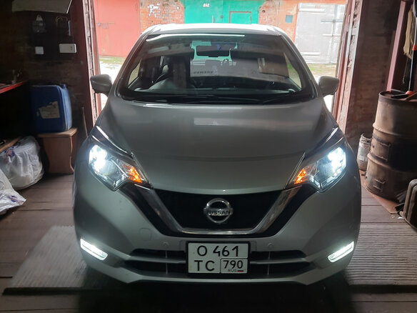 2017 Nissan Note II Рестайлинг, серый, 1200000 рублей