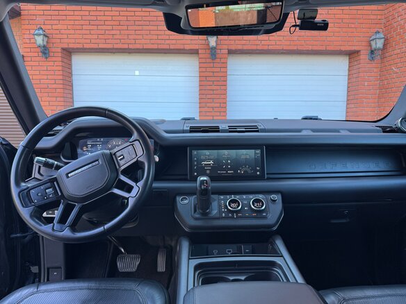 2020 Land Rover Defender 110 II, чёрный, 7000000 рублей - вид 18