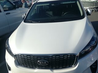2018 Kia Sorento III Prime Рестайлинг, белый, 3150000 рублей, вид 1