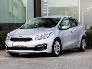 2017 Kia Ceed II Рестайлинг, серебристый, 1220000 рублей, вид 1