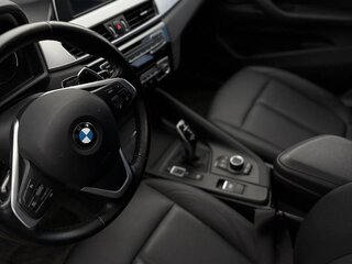 2020 BMW X1 18d xDrive II (F48) Рестайлинг, белый, 2930000 рублей, вид 3