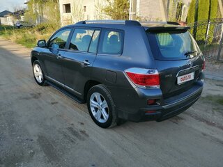 2013 Toyota Highlander II (XU40) Рестайлинг, серый, 2361417 рублей, вид 2