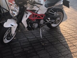 2013 MV Agusta Brutale 1090, белый, 1200000 рублей, вид 3