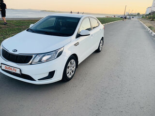 2015 Kia Rio III, белый, 550000 рублей, вид 2