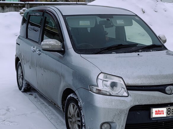2012 Toyota Sienta I Рестайлинг 2, серебристый, 1050000 рублей - вид 6