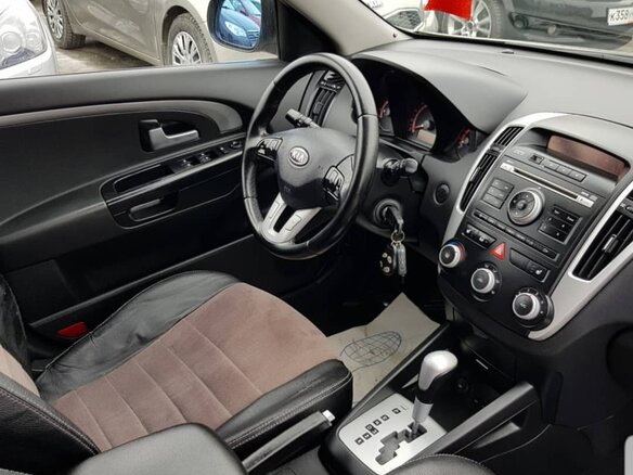 2010 Kia Ceed I Рестайлинг, серебристый, 650000 рублей - вид 6