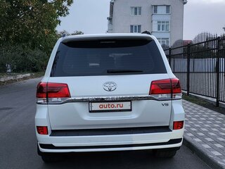 2018 Toyota Land Cruiser 200 Series Рестайлинг 2, белый, 7200000 рублей, вид 5