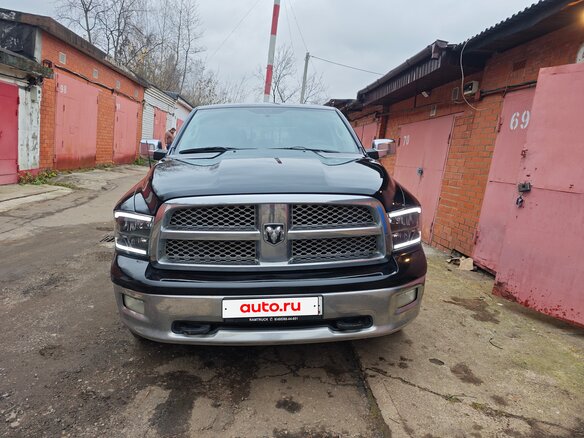 2012 Dodge RAM IV (DS/DJ), чёрный, 3200000 рублей - вид 1