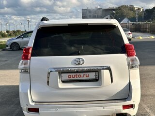 2010 Toyota Land Cruiser Prado 150 Series, белый, 3450000 рублей, вид 3