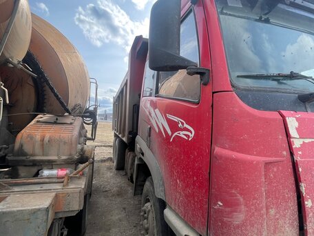 2008 FAW J5 CA3252/3253, красный, 799000 рублей, вид 4