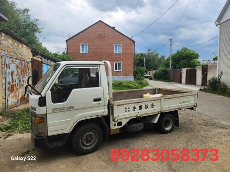 1990 Toyota Dyna, белый, 700000 рублей, вид 2