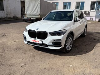 2021 BMW X5 45e IV (G05/G18), белый, 7000000 рублей, вид 2