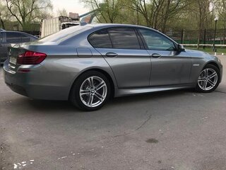 2014 BMW 5 серии 525d xDrive VI (F10/F11/F07) Рестайлинг, серый, 2600000 рублей, вид 3