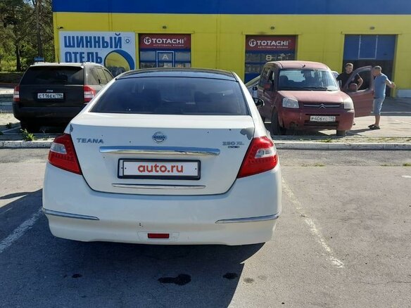 2008 Nissan Teana II (J32), белый, 1100000 рублей - вид 2