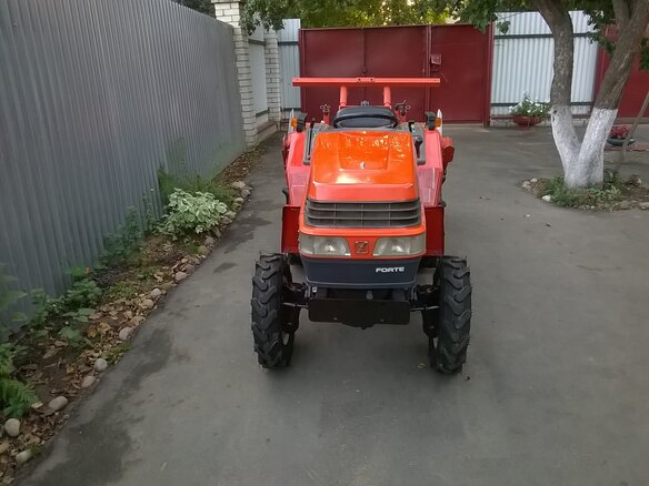 2012 Yanmar F-7, красный - вид 2