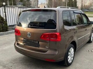 2014 Volkswagen Touran I Рестайлинг 2, коричневый, 1300000 рублей, вид 3