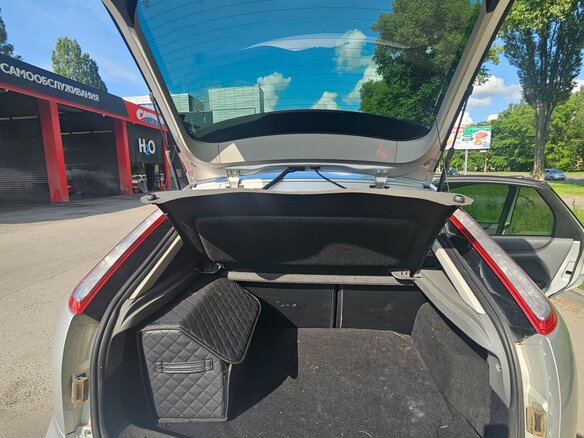 2010 Ford Focus II Рестайлинг, серебристый, 470000 рублей - вид 9
