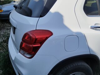2019 Chevrolet Trax I Рестайлинг, белый, 1400000 рублей, вид 3