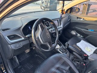 2018 Hyundai Solaris II, чёрный, 1130000 рублей, вид 5