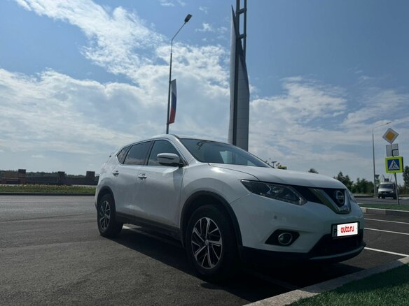 2018 Nissan X-Trail III, белый, 2050000 рублей - вид 2