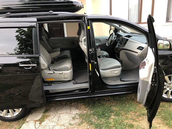 2012 Toyota Sienna III, чёрный, 2535000 рублей - вид 28