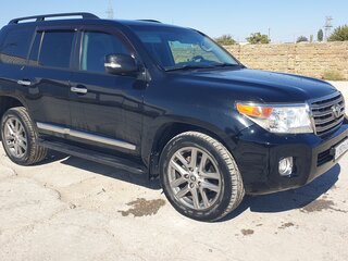 2012 Toyota Land Cruiser 200 Series Рестайлинг 1, чёрный, 3700000 рублей, вид 1