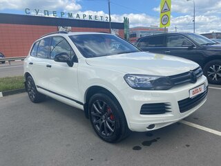 2010 Volkswagen Touareg II, белый, 1790000 рублей, вид 2