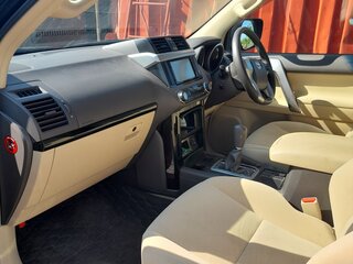 2015 Toyota Land Cruiser Prado 6-speed 150 Series Рестайлинг 1, синий, 3695000 рублей, вид 5