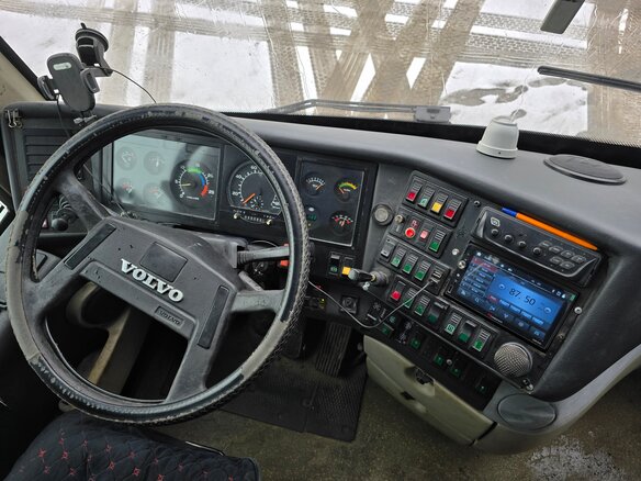 2000 Volvo B12 Series, белый, 3050000 рублей - вид 8