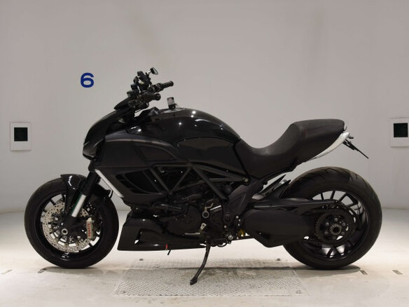 2012 Ducati Diavel, чёрный, 579123 рублей - вид 5